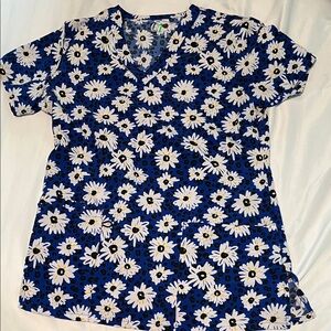 Women’s Floral V-Neck Top - Blue Daisy Print